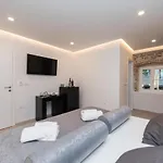 10 Heritage Rooms