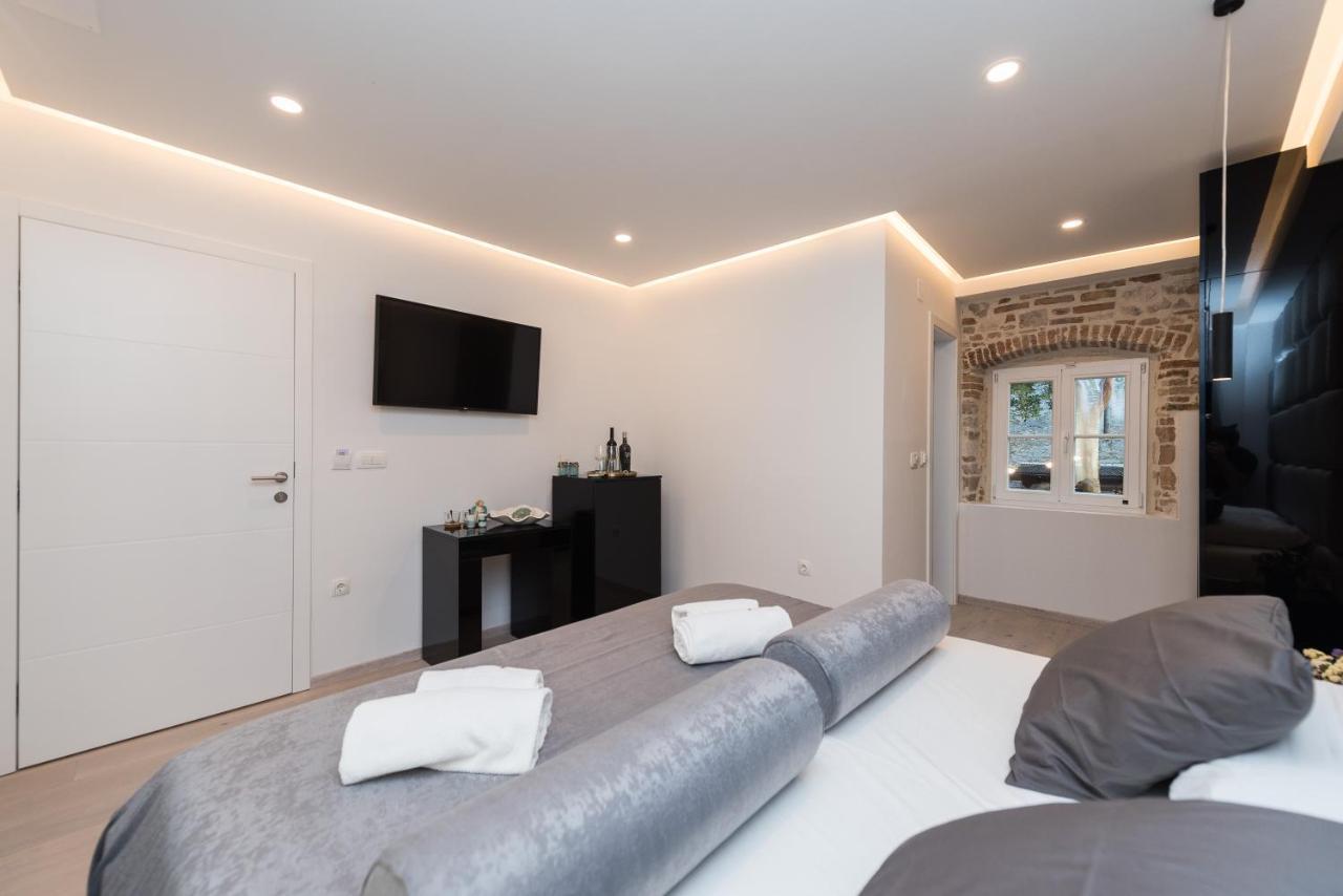 10 Heritage Apartment