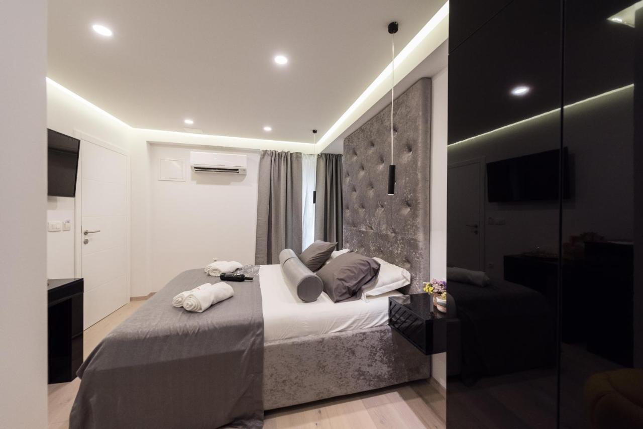 10 Heritage Apartment *