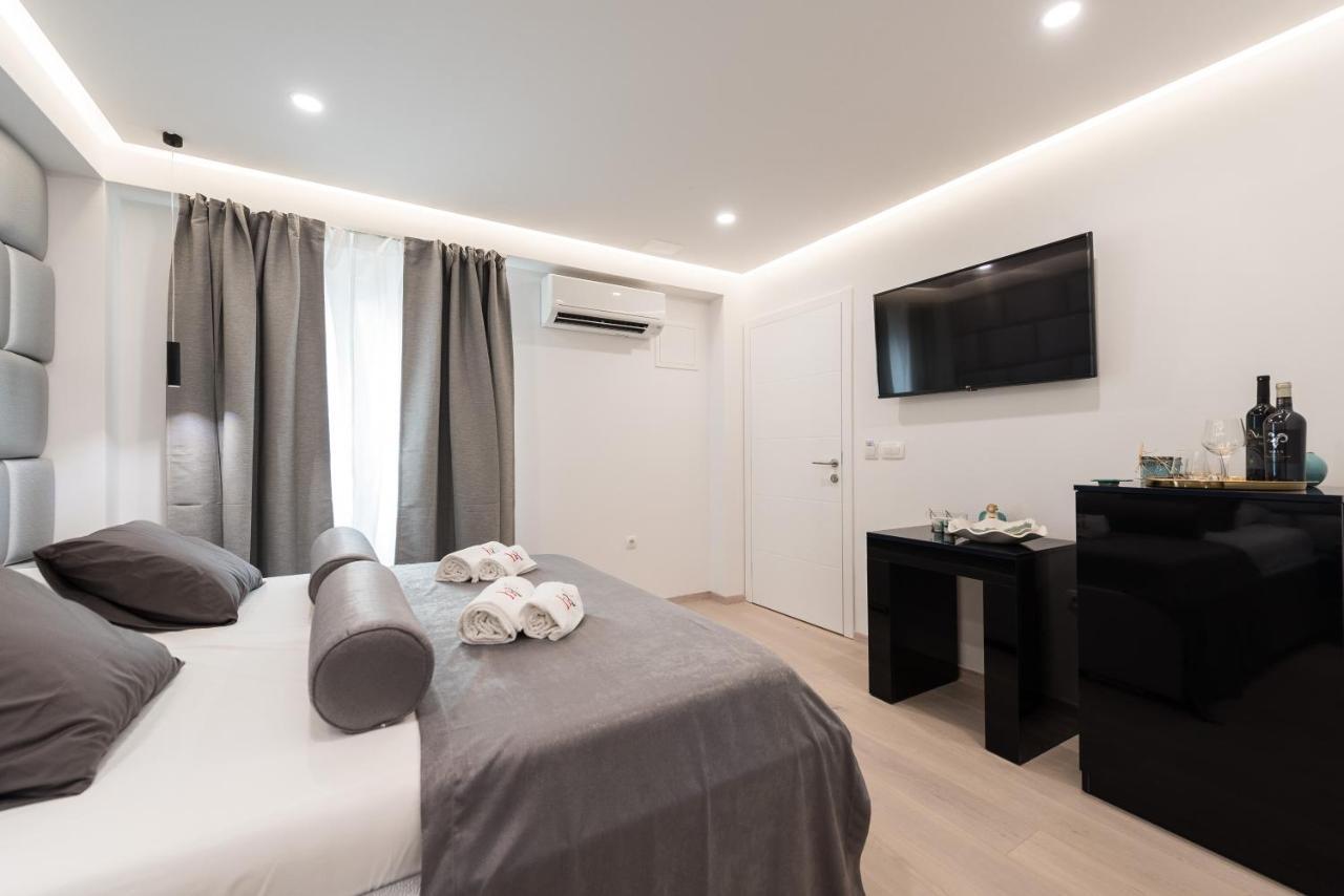 10 Heritage Apartment *