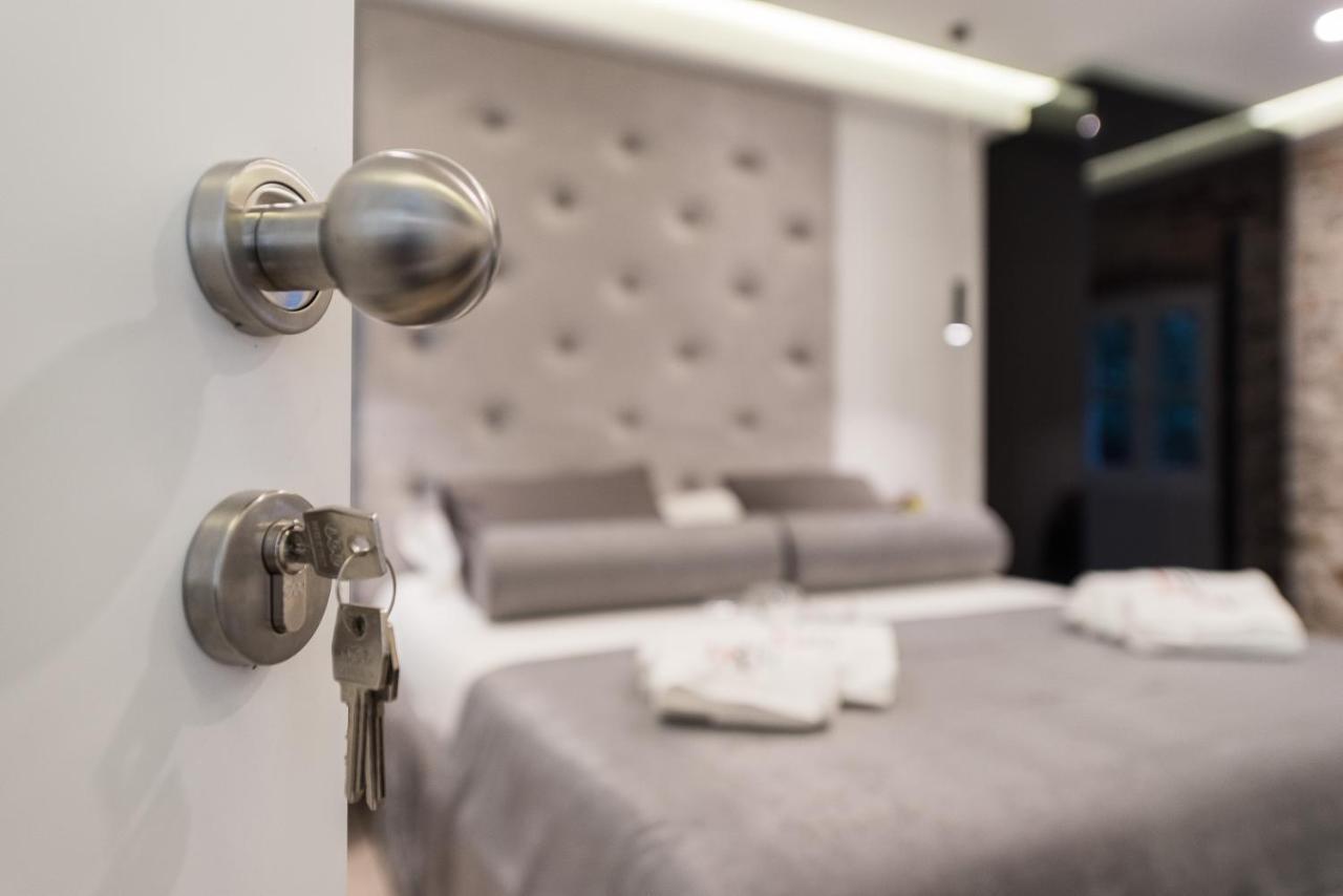10 Heritage Apartment *
